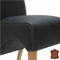 2 chaises contemporaines en cuir de vachette noir Parme