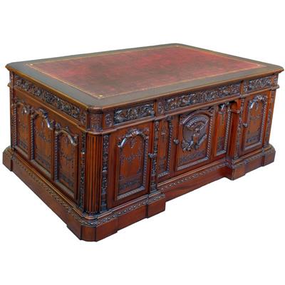 Bureau Resolute Desk en acajou massif plateau rouge