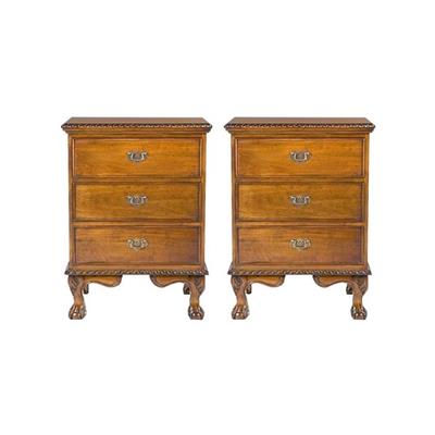 Paire de tables de chevet style anglais Chippendale en acajou Quincy